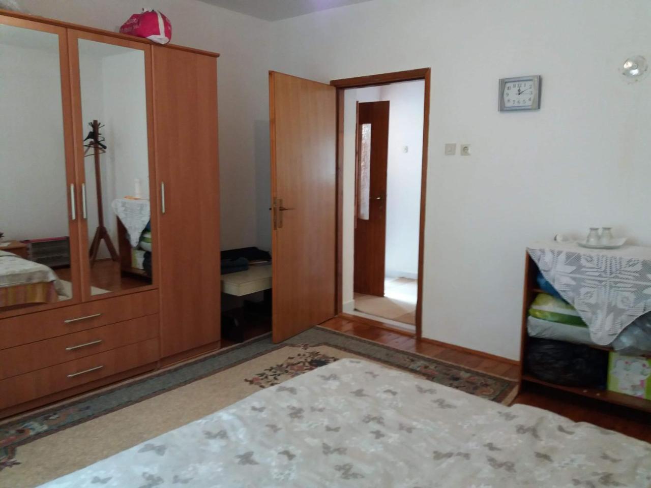 Room At Grandma'S Fatima Stolac Bagian luar foto