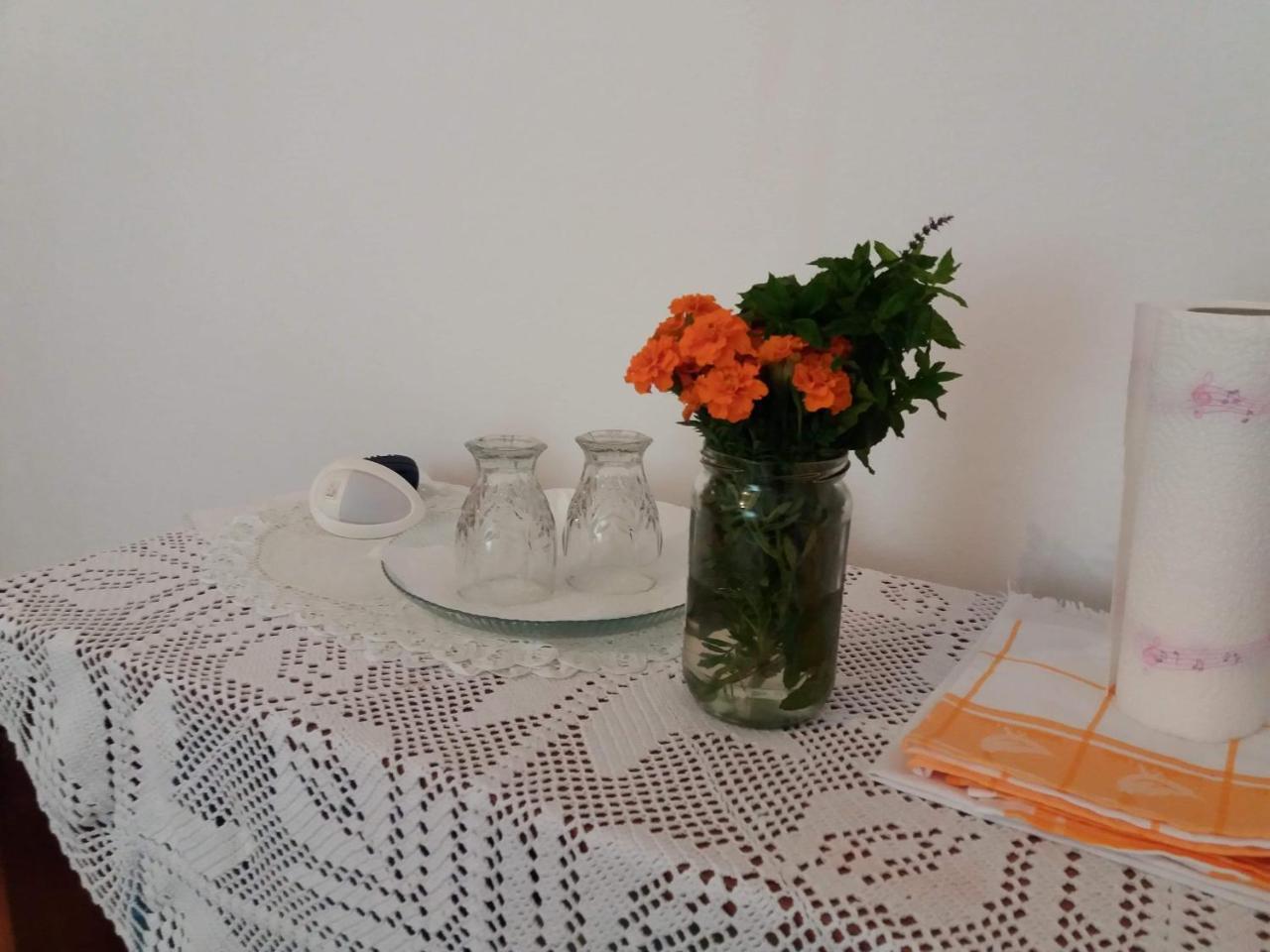 Room At Grandma'S Fatima Stolac Bagian luar foto